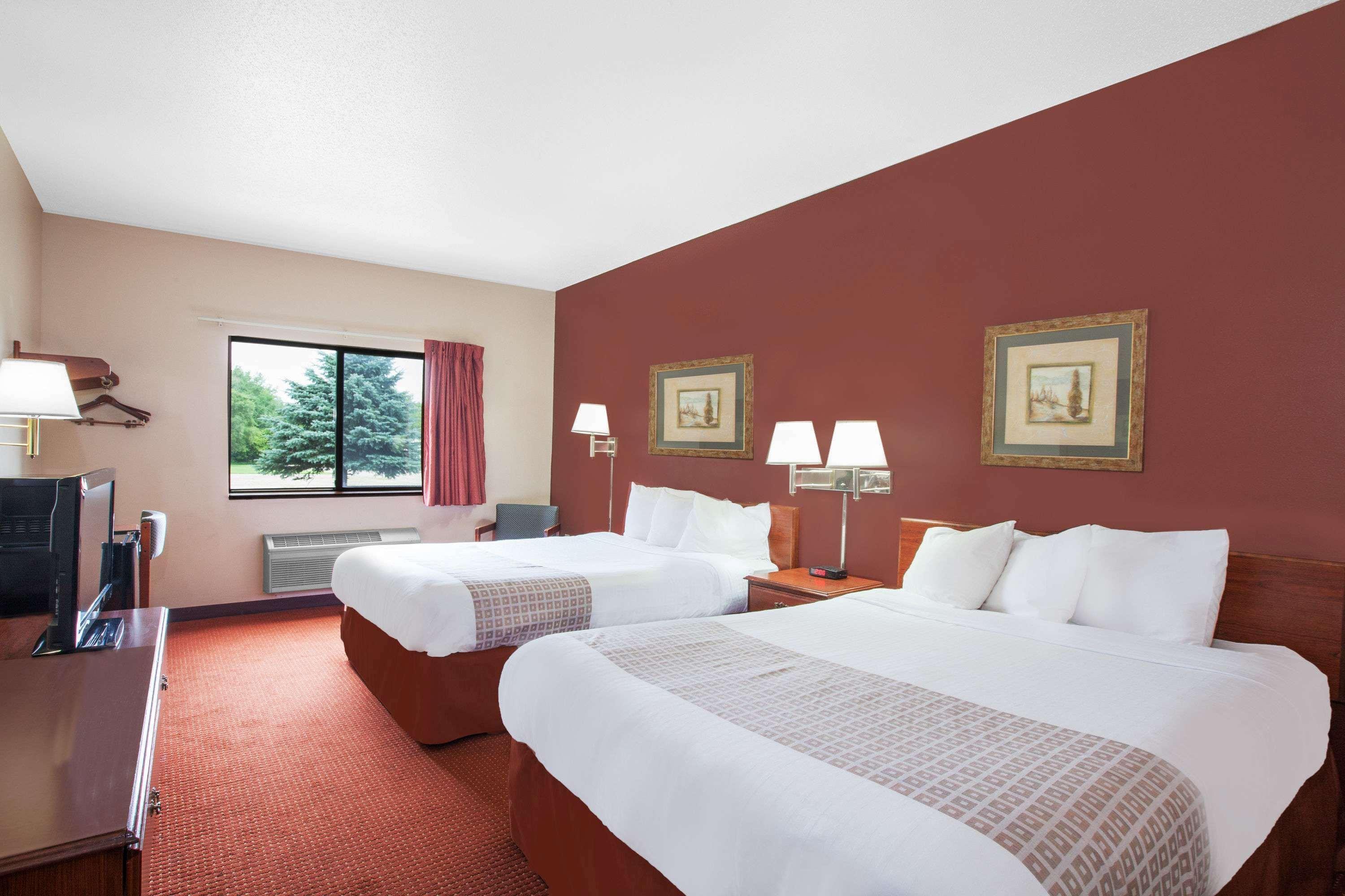 Super 8 By Wyndham Mason City Exterior foto